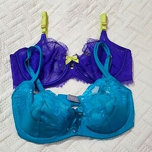2 Victoria's Secret Unlined Demi Bras
